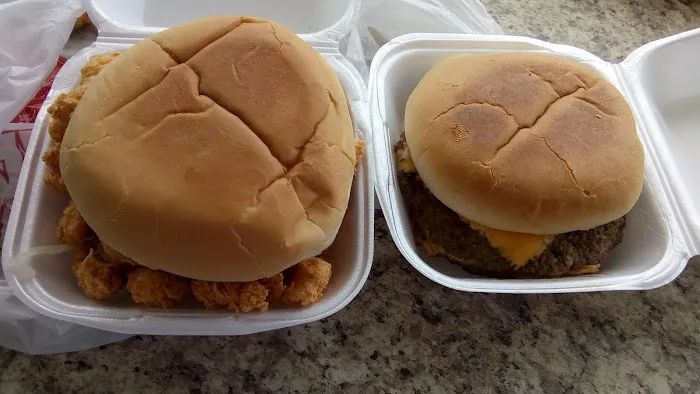 Ben's Deli 5
