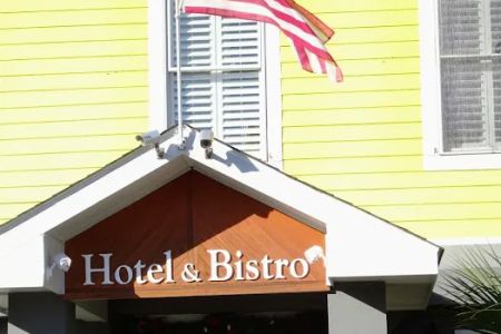 The Almanett Hotel & Bistro near The Aquarium