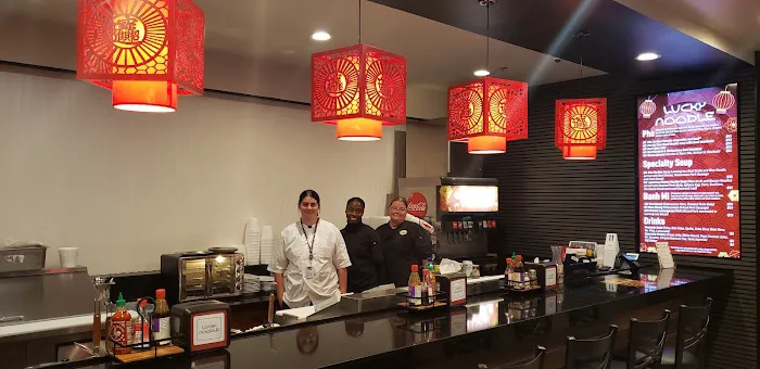 Lucky Noodle Bar 1
