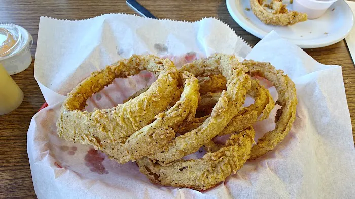 Lester's Seafood 4