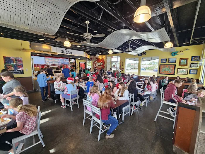 Raising Cane's Chicken Fingers 7