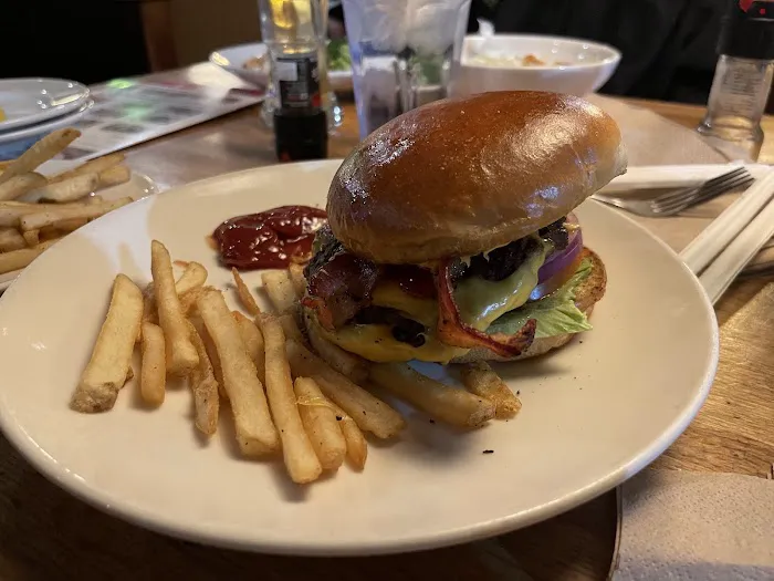 Applebee's Grill + Bar 7