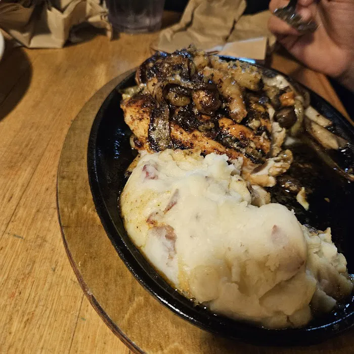 Applebee's Grill + Bar 8