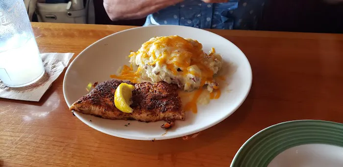 Applebee's Grill + Bar 5