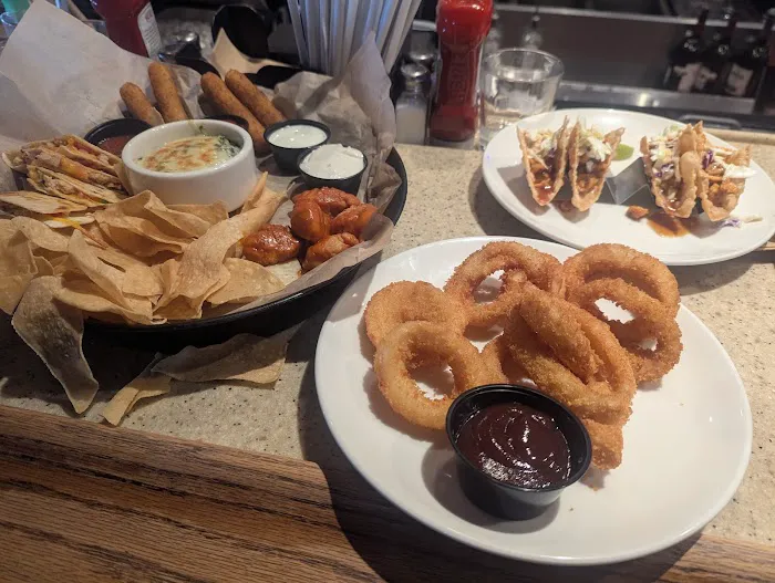 Applebee's Grill + Bar 8