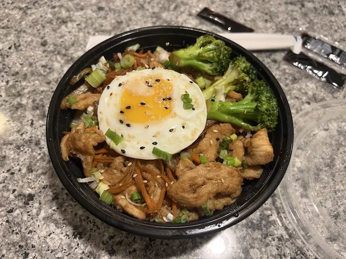 Bowl Bar Ramen & Asian Food 7