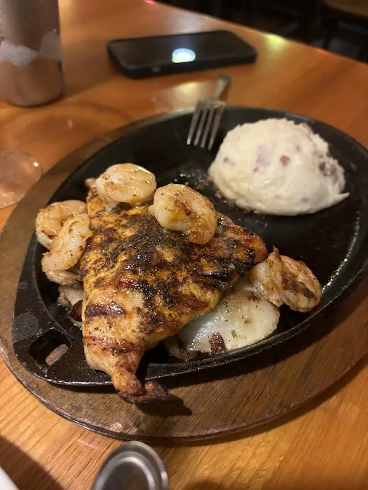 Applebee's Grill + Bar 3