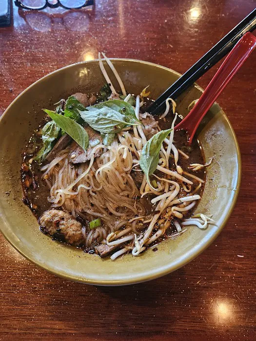 ASIATIC STREETFOOD & Noodle BAR 8