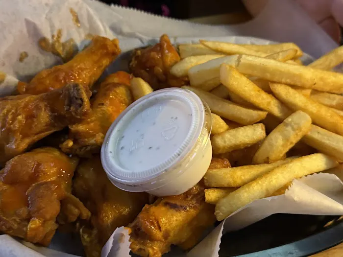 Prime Time Sports Grill 6
