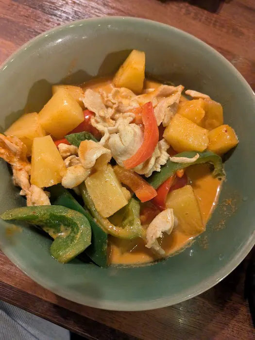 Tum Rub Thai Restaurant 3