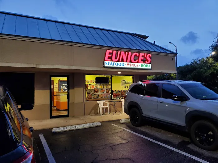 Eunice's Seafood,Wings & Boba Tea 7