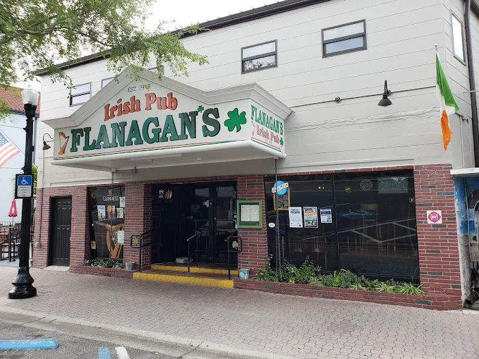 Flanagan's Irish Pub 3