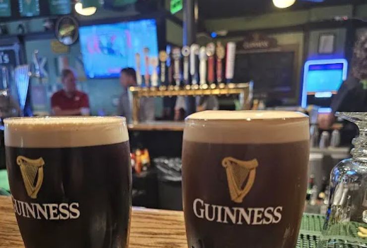 Flanagan's Irish Pub 1