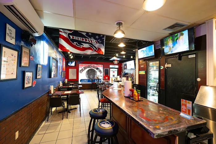 Buffalo Charlie's Bar & Grill 3