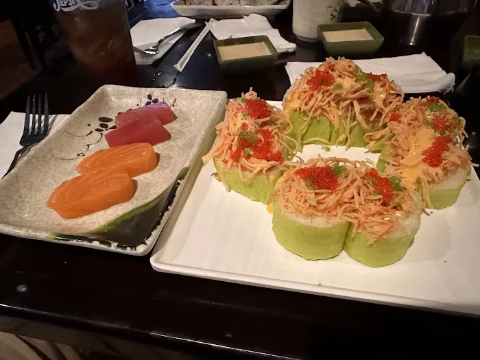 Koizi Endless Hibachi & Sushi Eatery 8