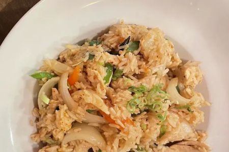 Tom Yum Thai & Sushi Restaurant