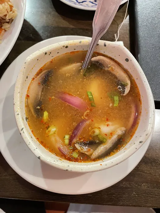 Tom Yum Thai & Sushi Restaurant 2