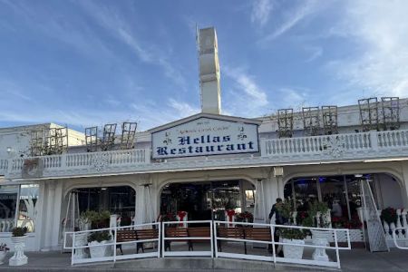 Hellas Restaurant & Bakery