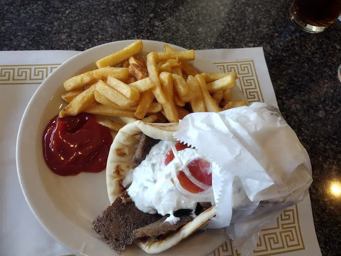 Costas Restaurant 5