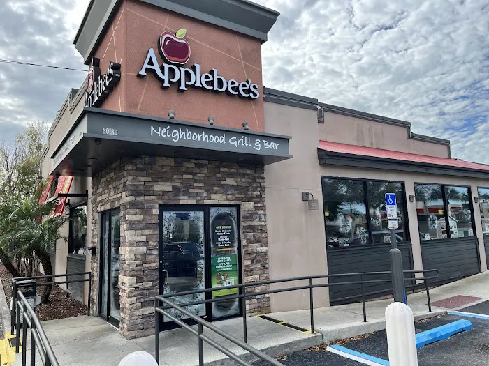 Applebee's Grill + Bar 9