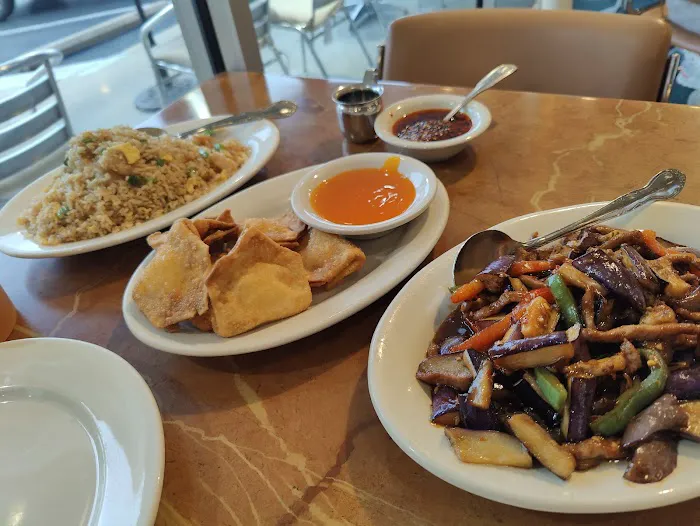 Red Pepper Chinese Restaurant 8