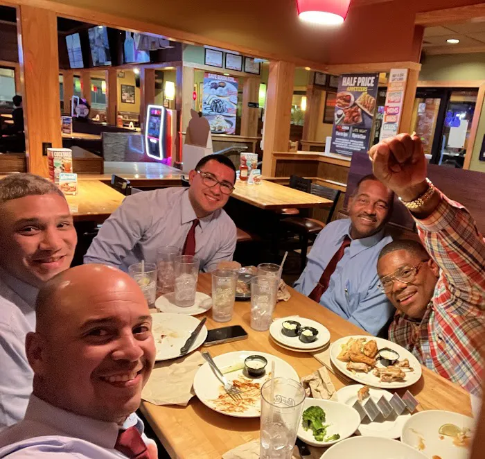 Applebee's Grill + Bar 8