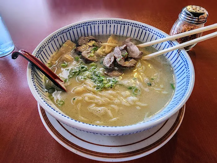Charlie's Sushi & Japanese Restaurant 4