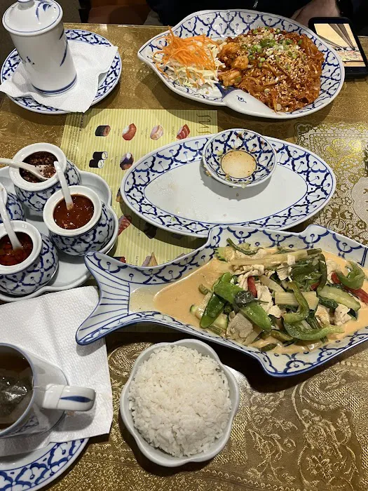 Chiang Mai Thai & Sushi Bar 8