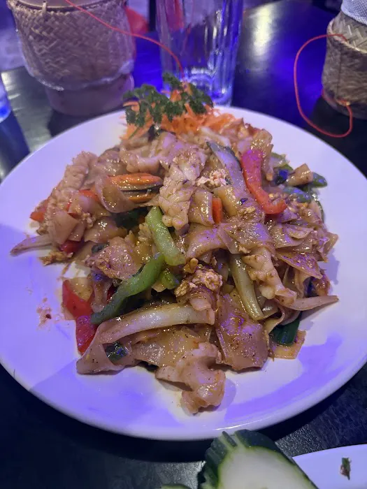 Khao Neow Sushi Thai Lao 6