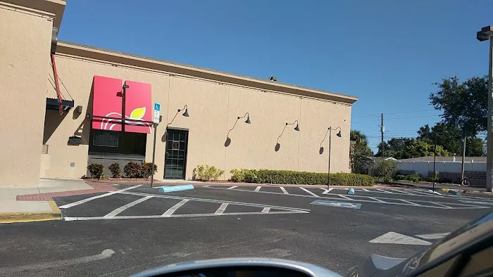 Applebee's Grill + Bar 8
