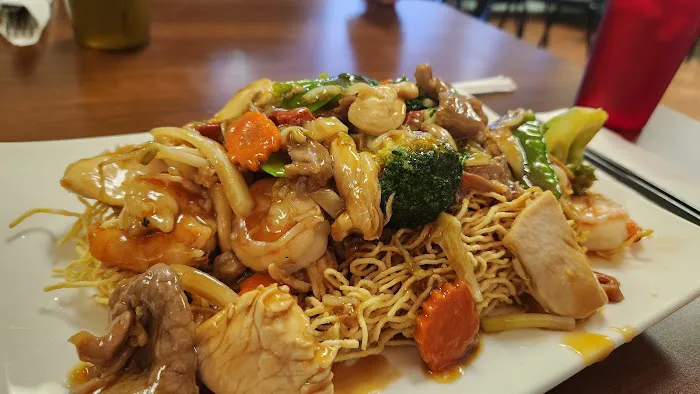 Asian House Chinese & Vietnamese Restaurant 6