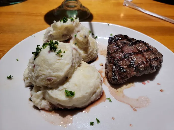 Applebee's Grill + Bar 3