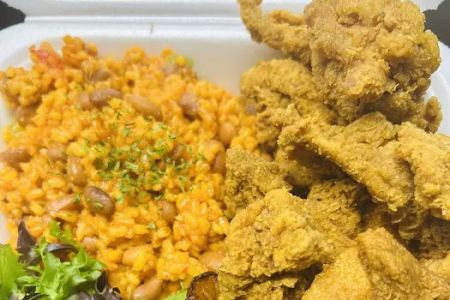 Tres palmas latín food