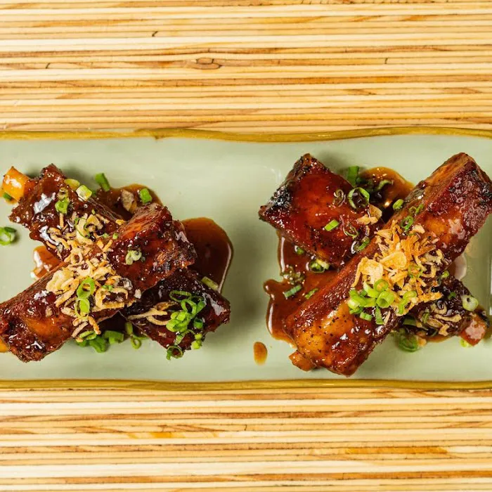 Onēsan Dim Sum Sushi 9