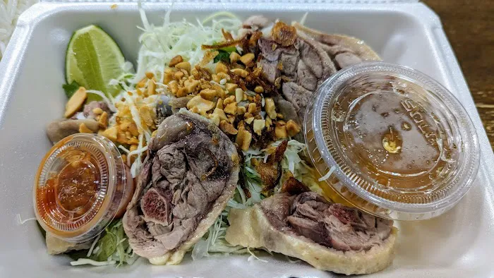 Lá Xanh Restaurant 6