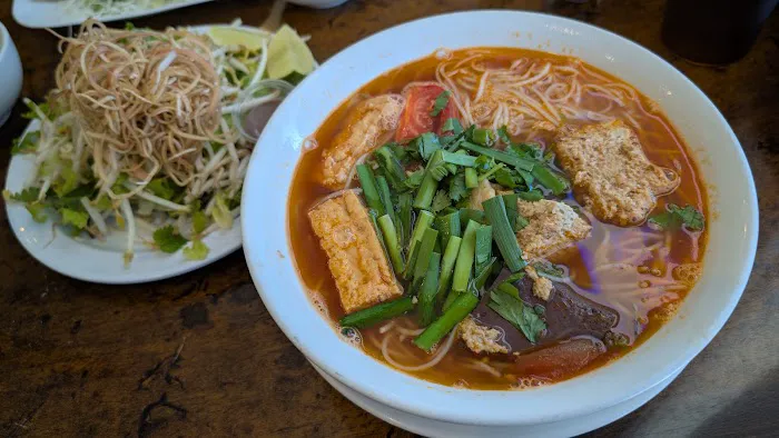 Lá Xanh Restaurant 5