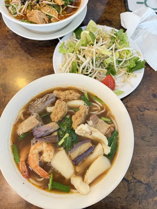 Lá Xanh Restaurant 7