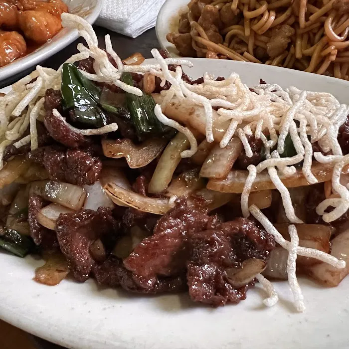 Kung Pow Asian Diner 6
