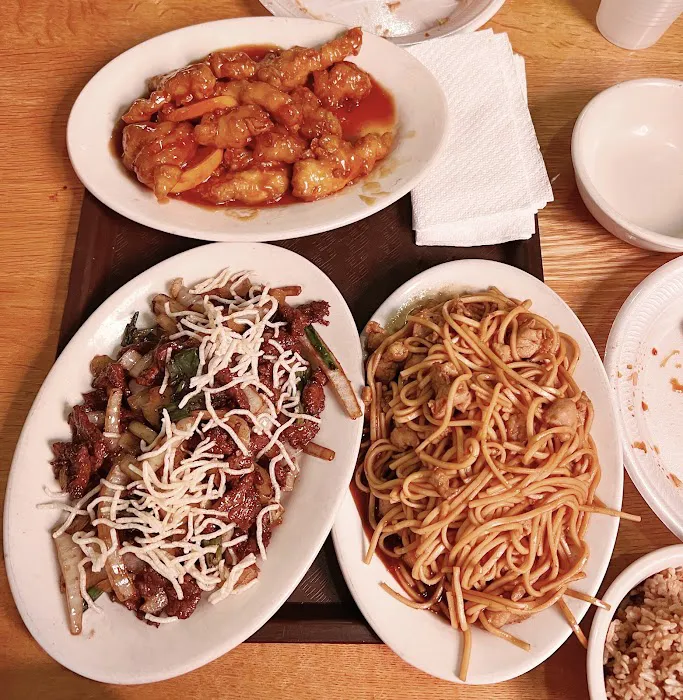 Kung Pow Asian Diner 10