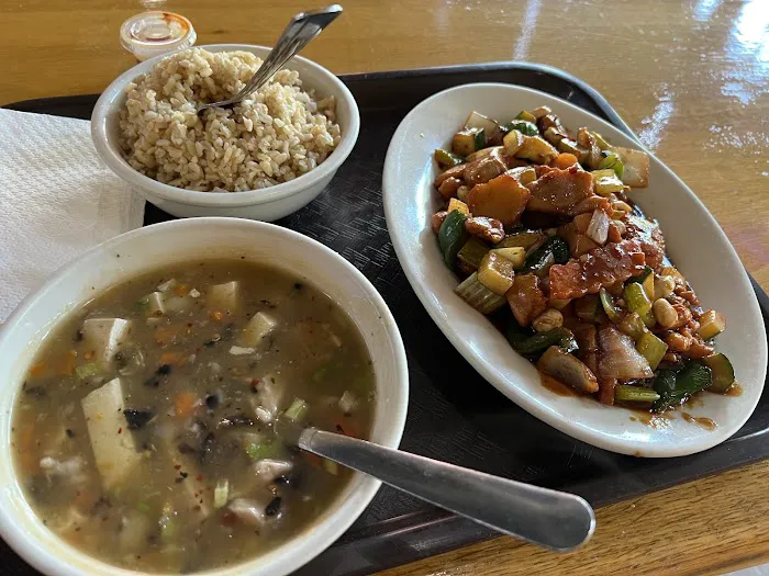 Kung Pow Asian Diner 9