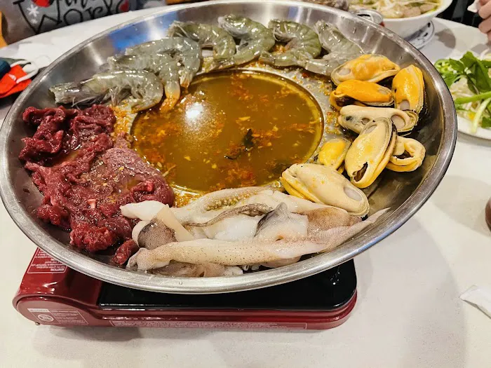 Phuong Nam Restaurant 6