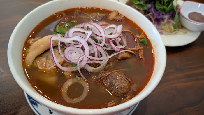 Phuong Nam Restaurant 1