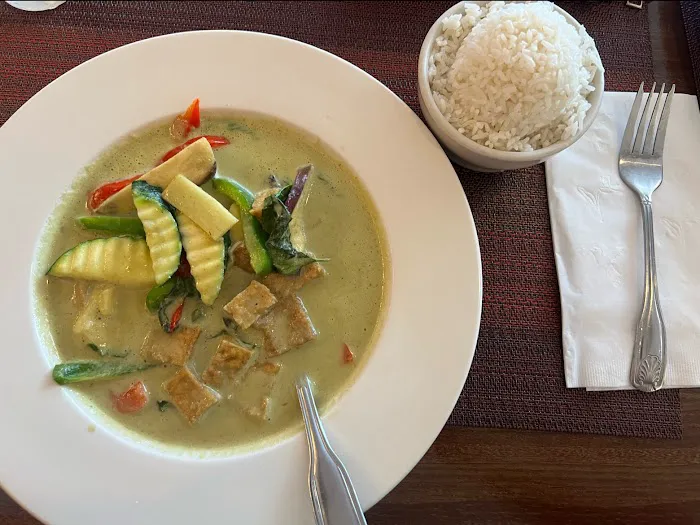 Bangkok Dee Thai Cuisine (Official) 3