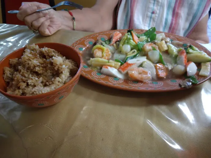 China Lake Chinese Restaurant 6