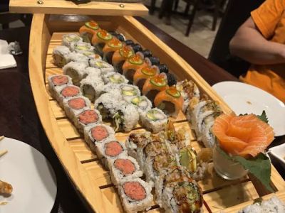 Sushi Ushi Japanese Restaurant 0
