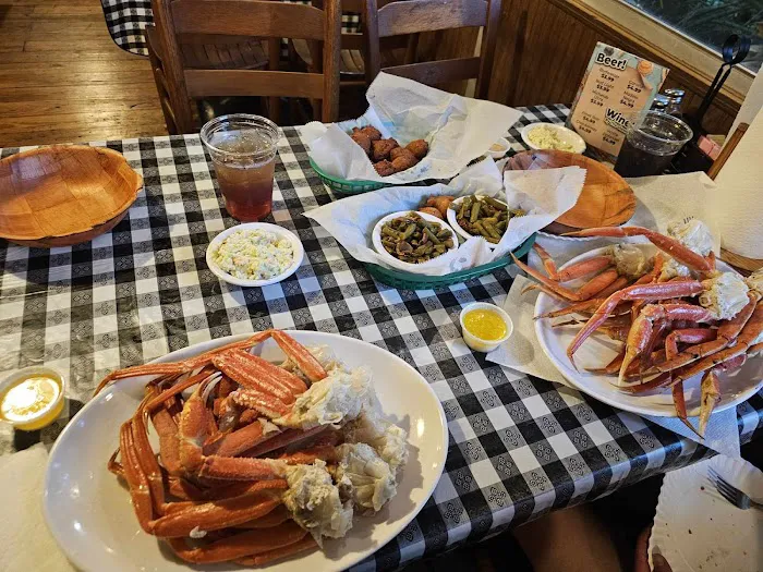 Fat Willie's Fish Camp 7