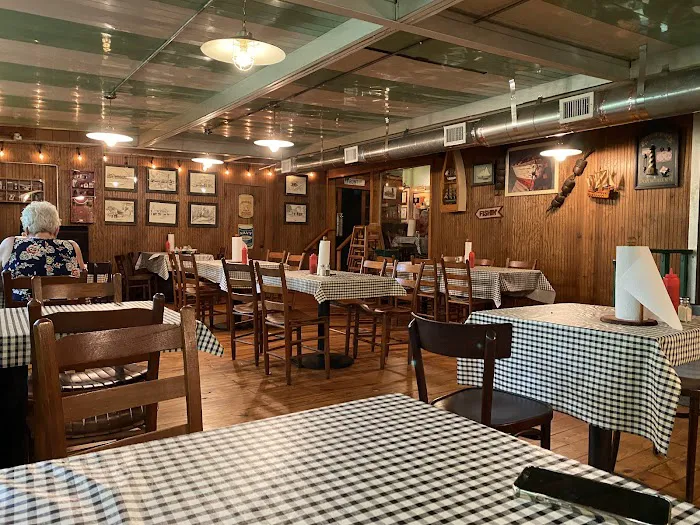 Fat Willie's Fish Camp 2