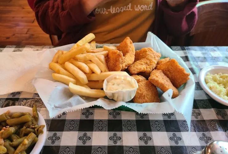 Fat Willie's Fish Camp 2