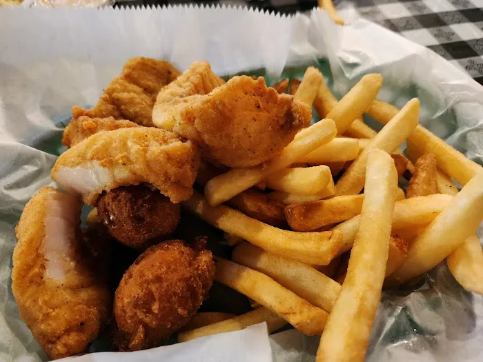 Fat Willie's Fish Camp 4