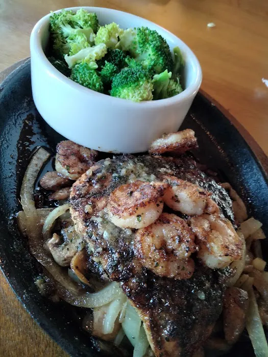 Applebee's Grill + Bar 3